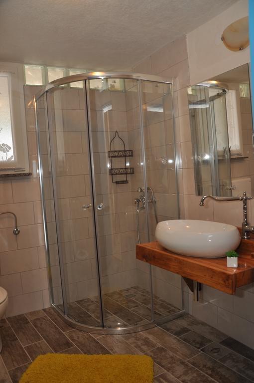 Rustic Apartment Mariva Ljubač Esterno foto